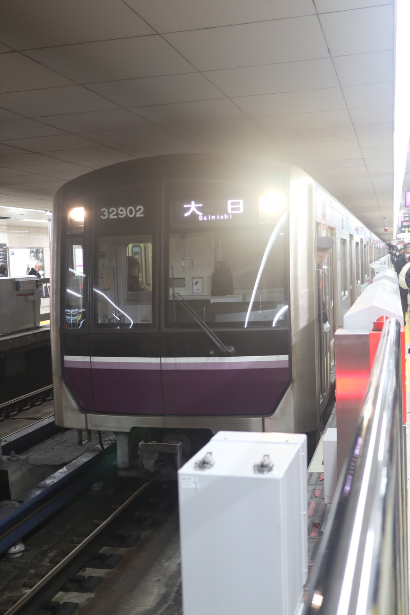 大阪メトロ 30000系 32602F (32902)