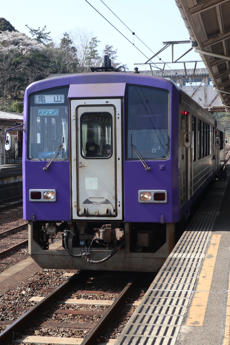 JR西日本 キハ120-302