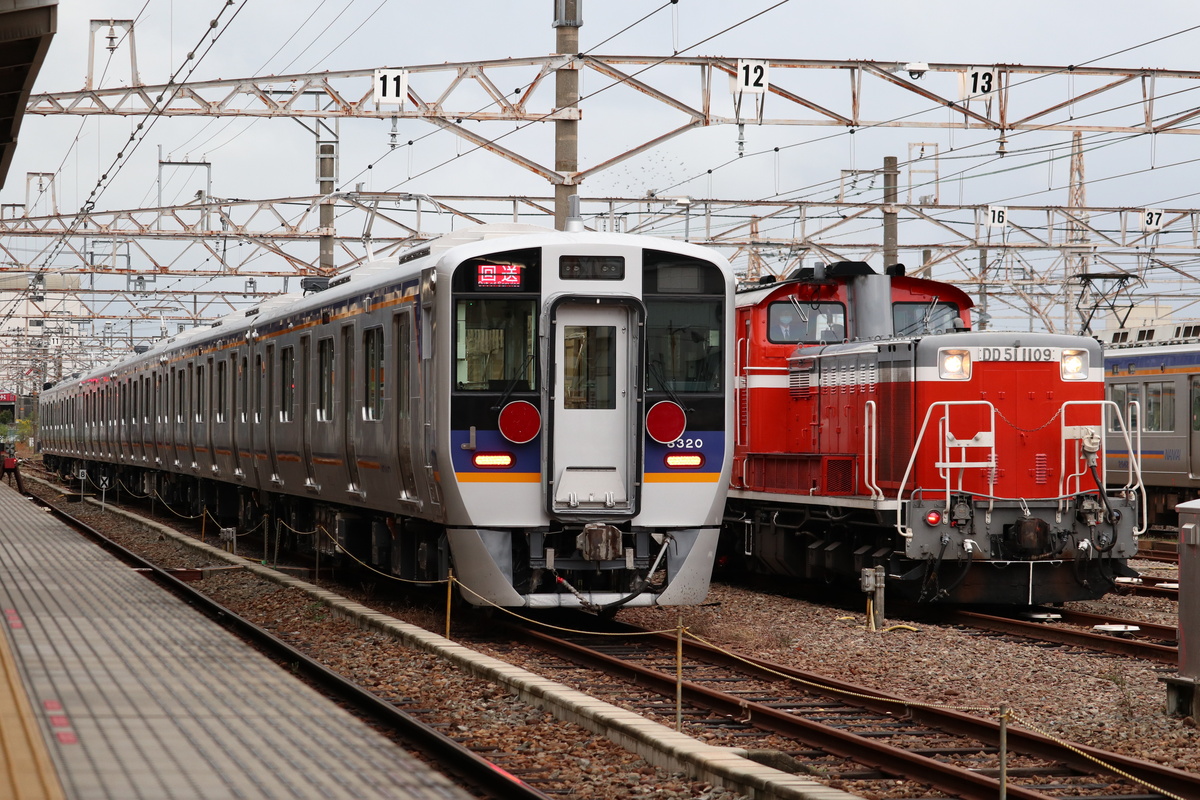 8320F+8718F甲種輸送到着 - 8