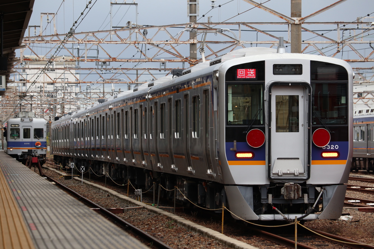 8320F+8718F甲種輸送到着 - 1
